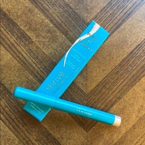NIB! Thrive Causemetics highlighting stick